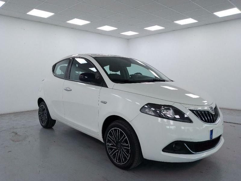 Lancia Ypsilon 1.0 firefly hybrid Gold Plus s&s 70cv 5p.ti