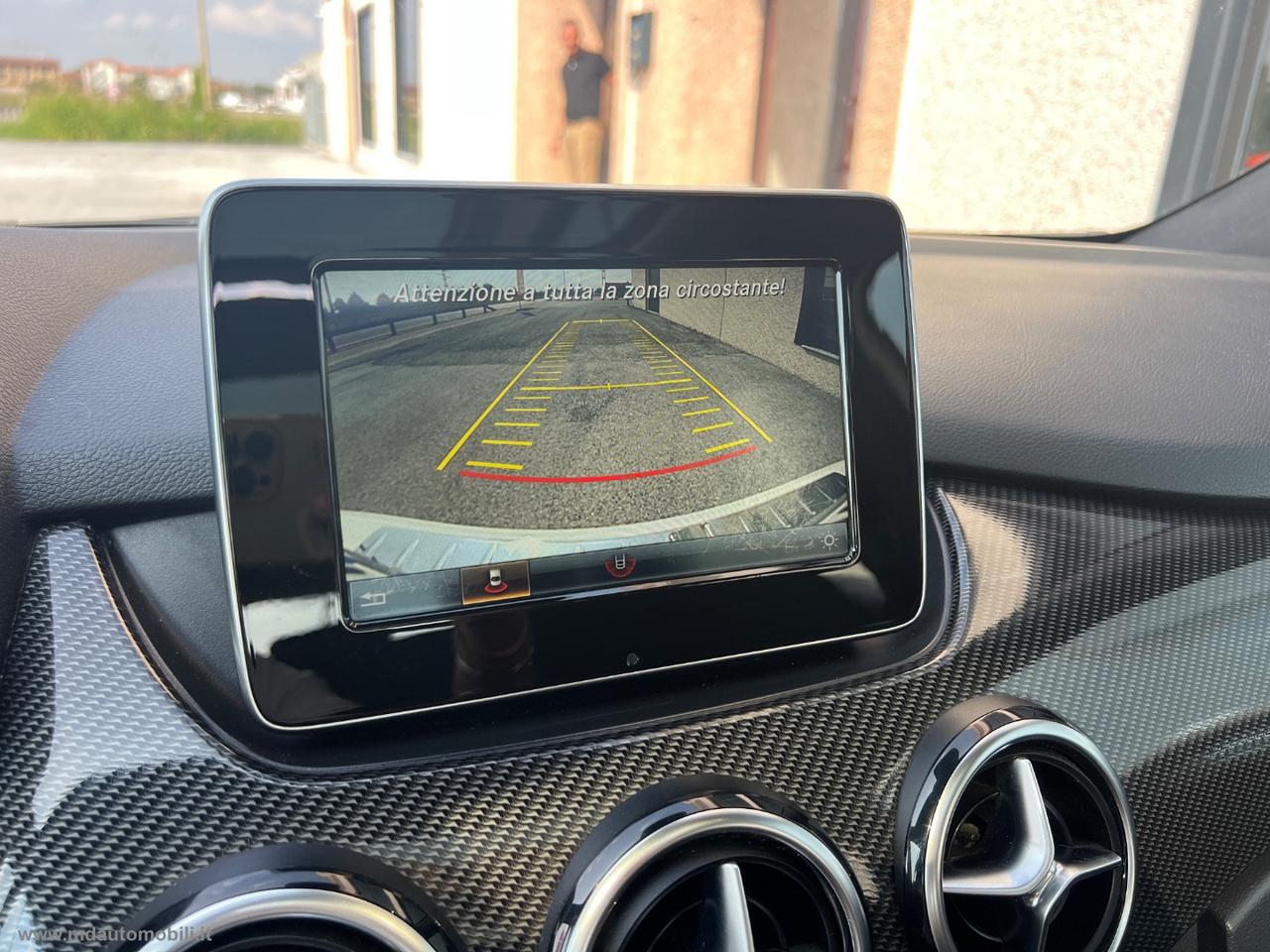 MERCEDES-BENZ B 180 d Automatic Premium TETTO PACK AMG