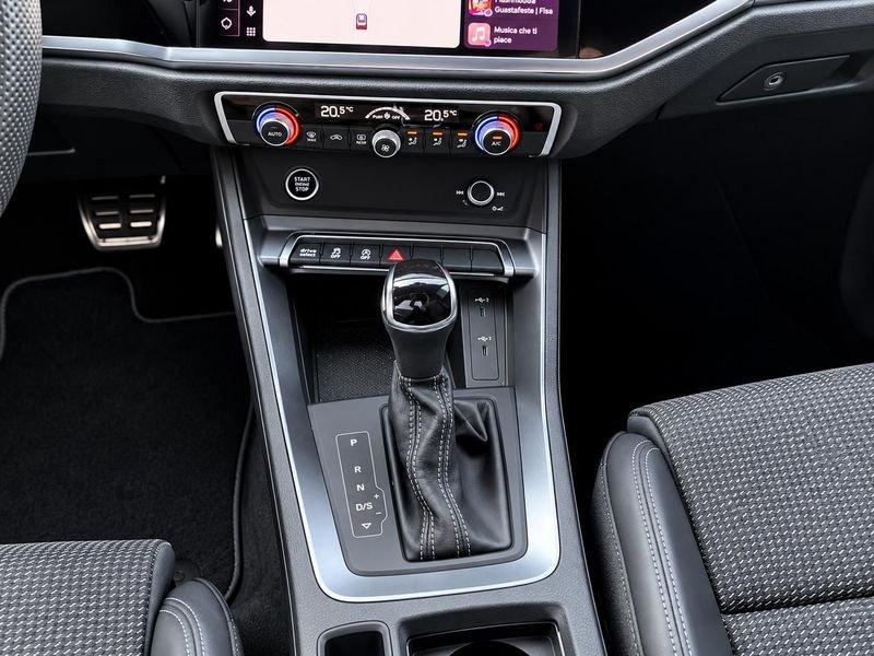 Audi Q3 SPB 40 TDI Quattro S-tronic Identity Black 193 CV