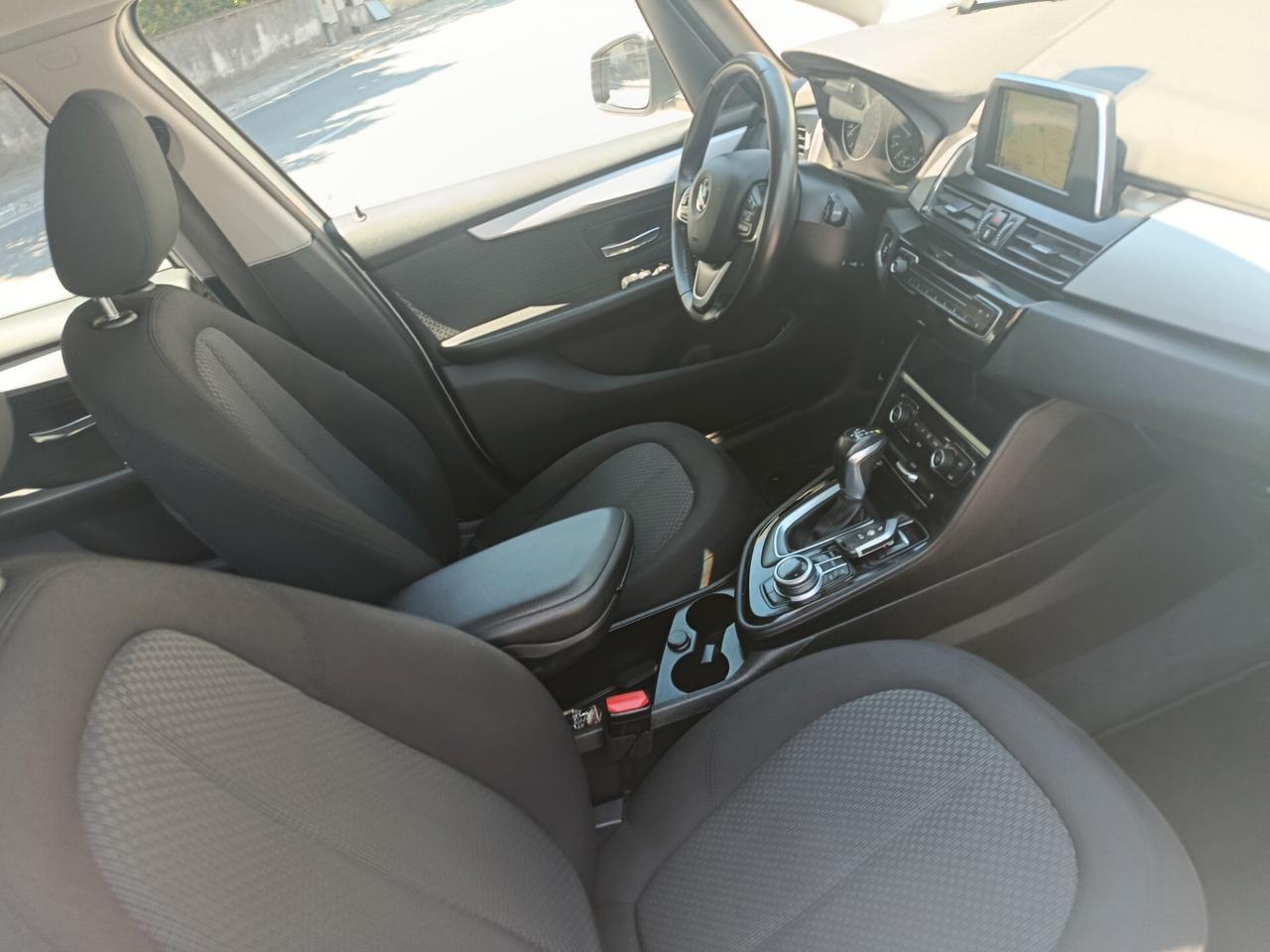Bmw 2er Active Tourer 218d Advantage