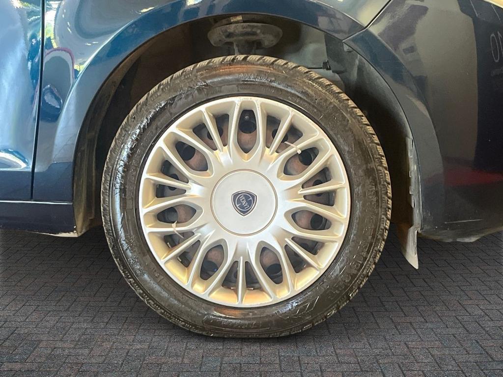 Lancia Ypsilon 1.3 mjt Silver s&s 95cv