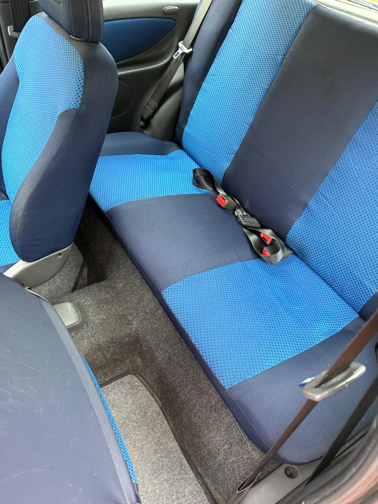 Lancia Y 1.2i cat LS