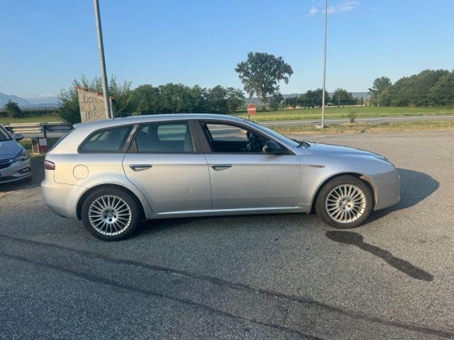 ALFA ROMEO 159 1.9 JTDm 16V Sportwagon Distinctive