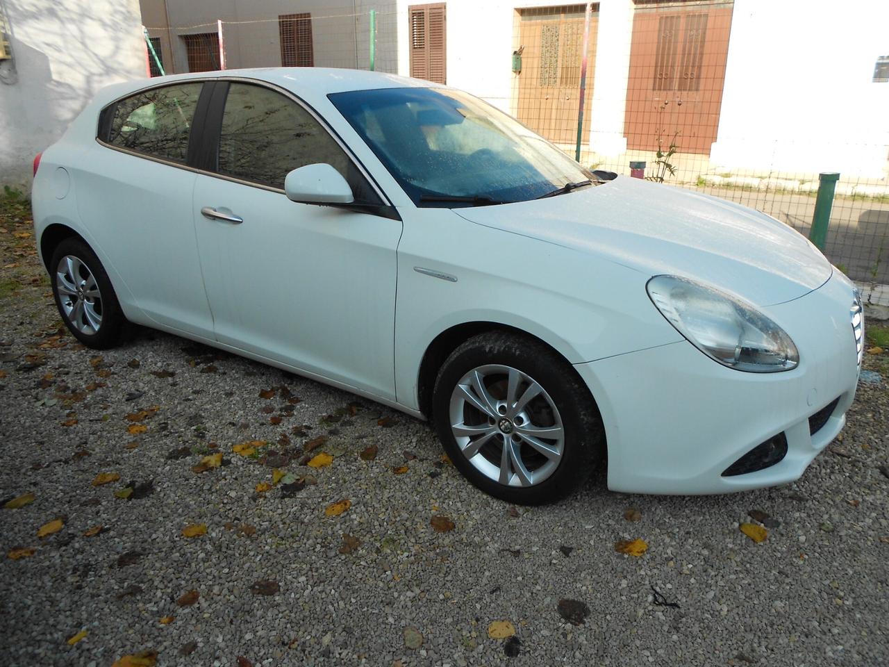 Alfa Romeo Giulietta 1.6 JTDm-2 105 CV Distinctive