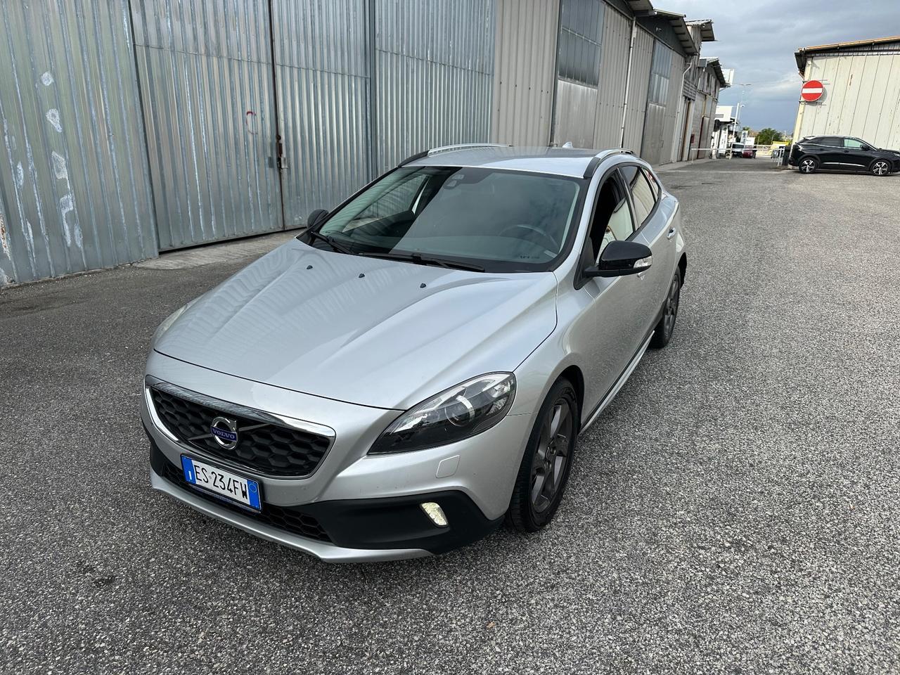 Volvo V40 Cross Country D2 1.6 Summum