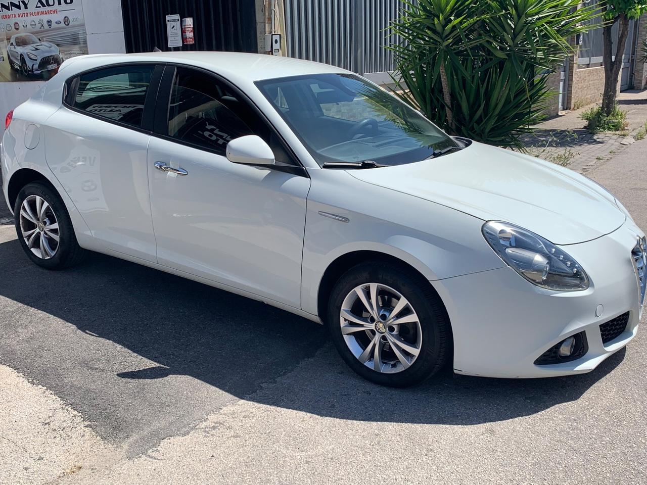 Alfa Romeo Giulietta 1.6 JTDm-2 105 CV Distinctive