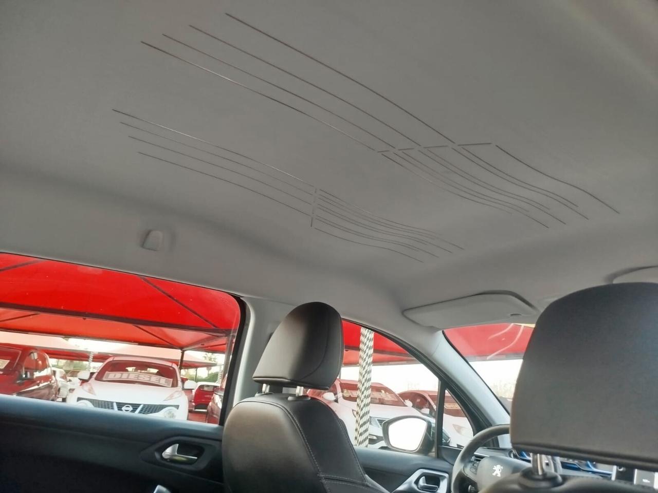 Peugeot 2008 1.6 e-HDi 115 CV Stop&Start Allure