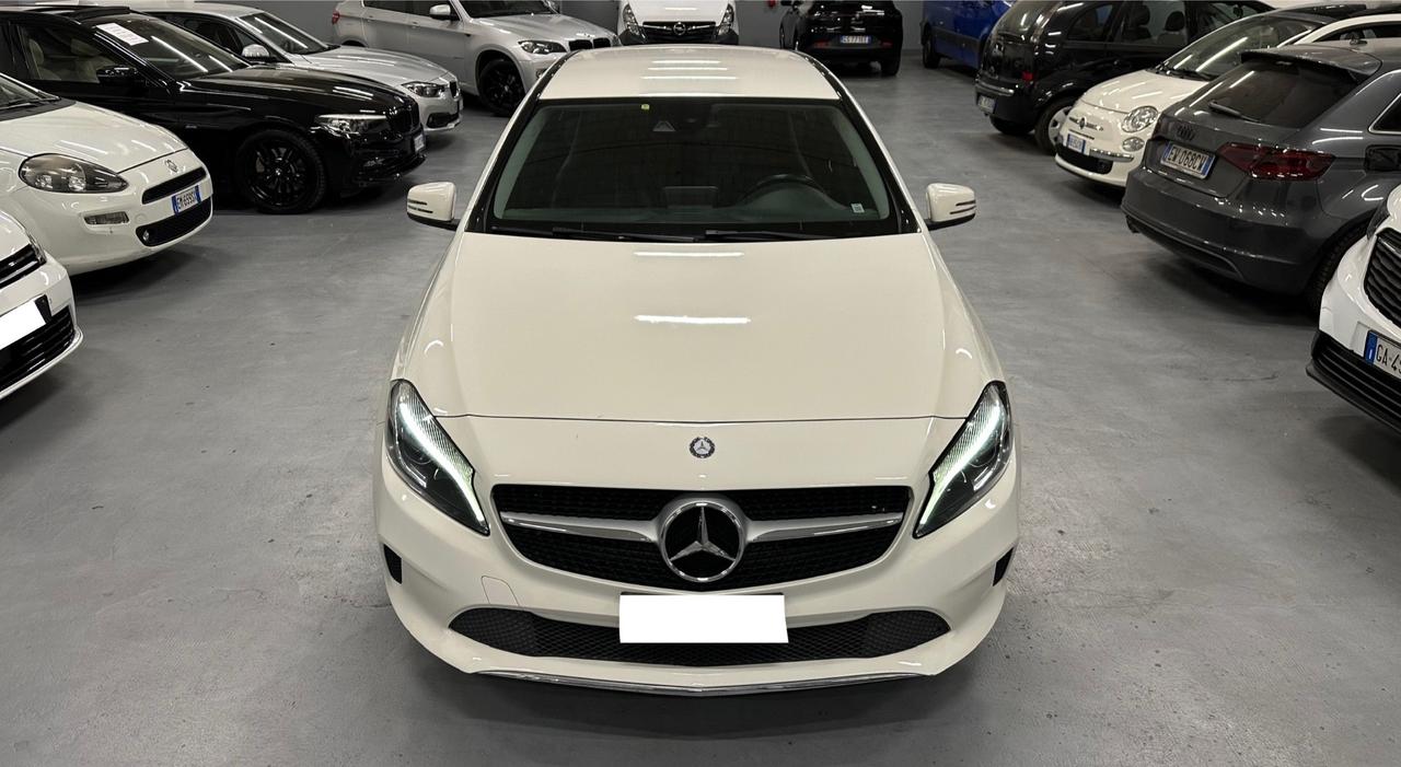 MERCEDES CLASSE 200D 4MATIC PREMIUM