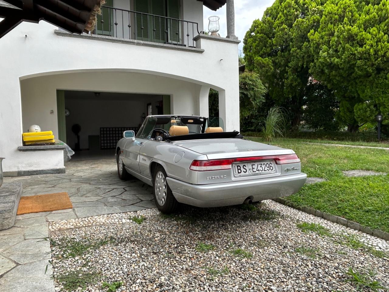 Alfa Romeo Spider 2000 pininfarina