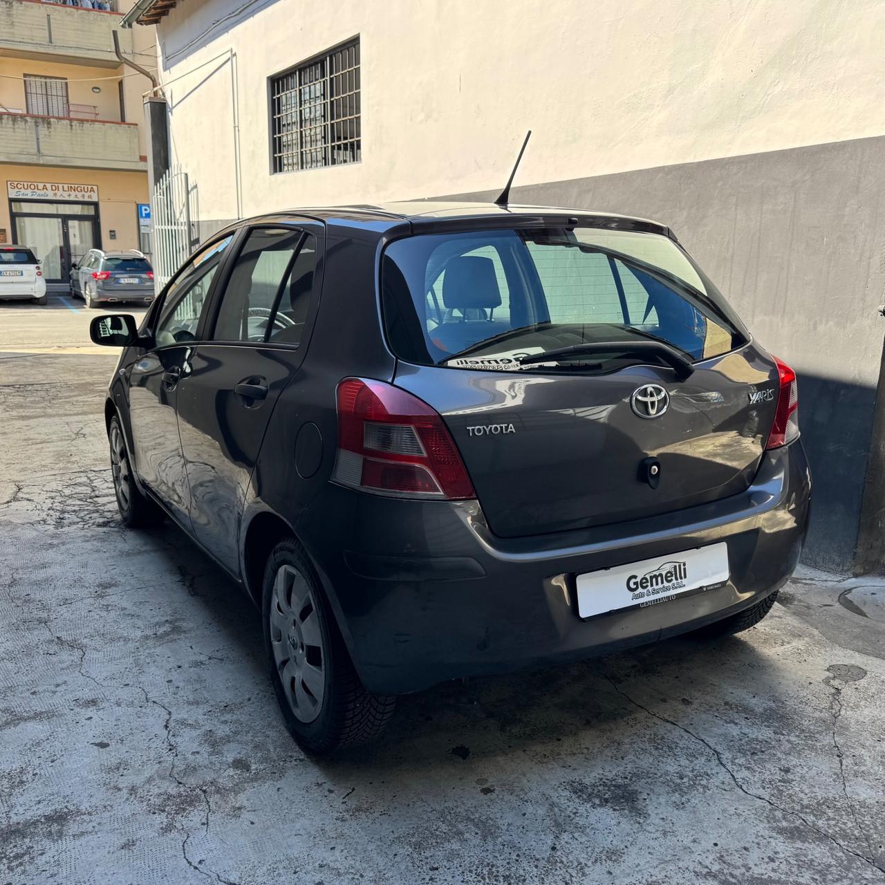 Toyota Yaris 1.0 5 porte Now