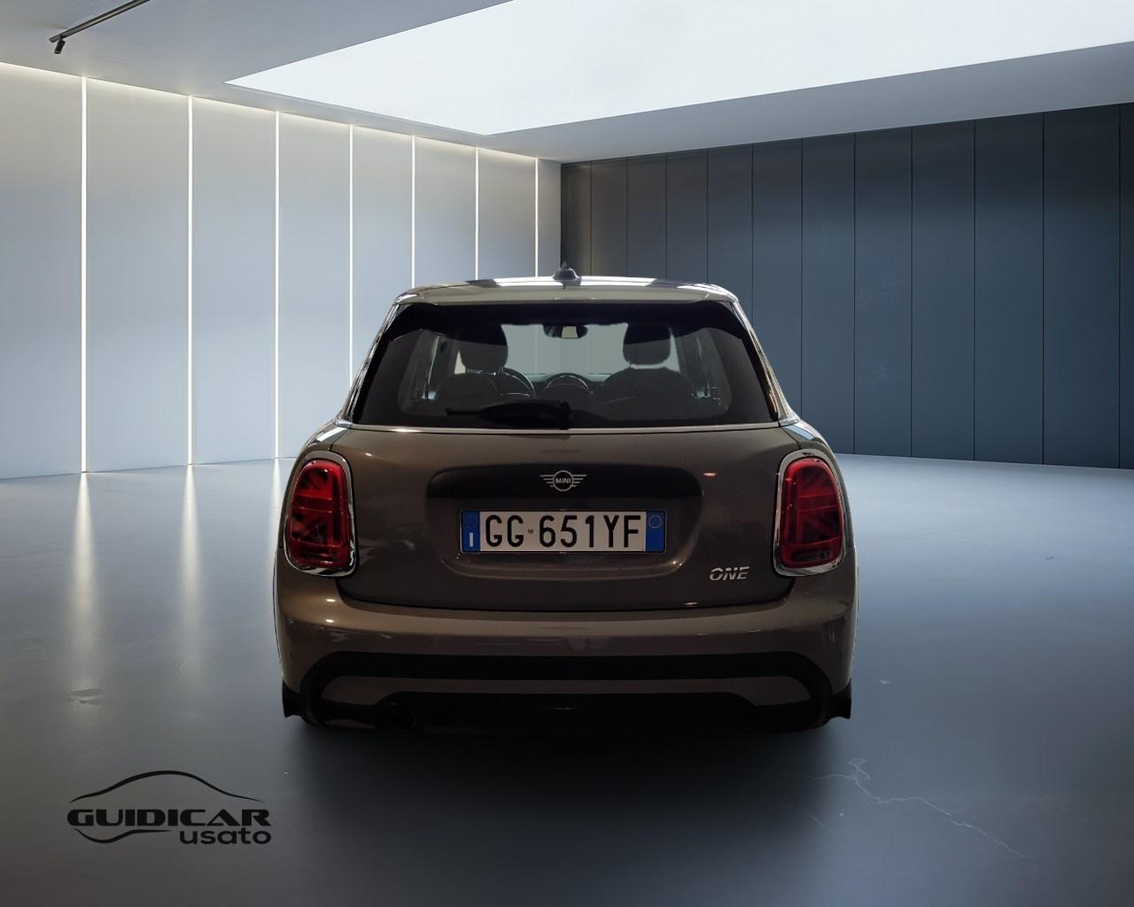 MINI Mini IV F55 2021 5p - Mini 5p 1.5 One Essential 75cv