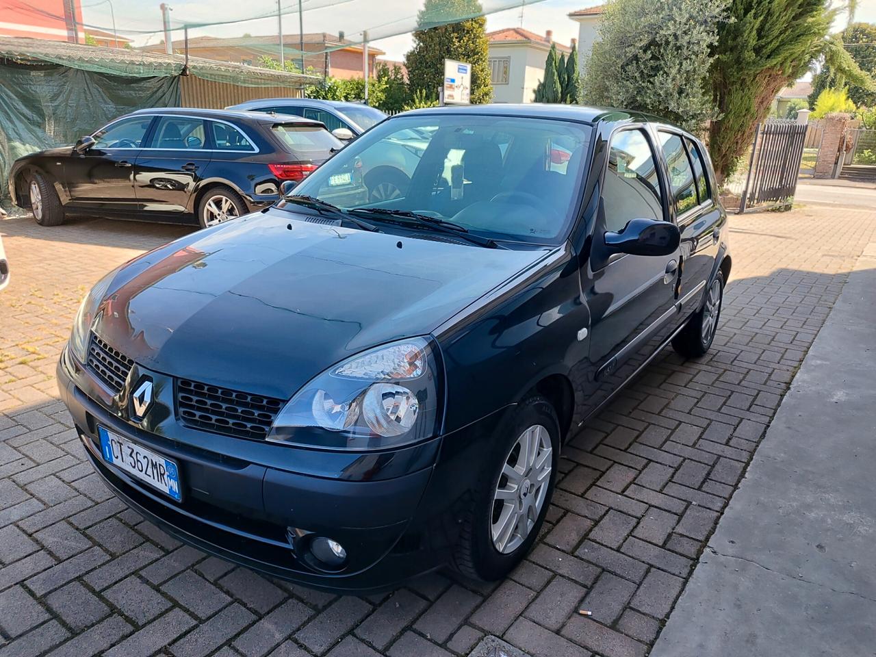 Renault Clio 1.2 cat 5 porte Confort Authentique
