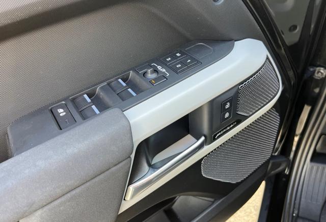 LAND ROVER Defender 110 3.0D I6 250 CV AWD Auto XS Edition (N1)