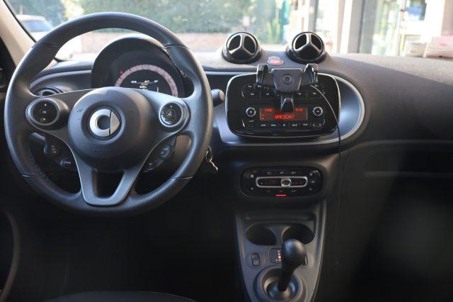 SMART ForFour 70 1.0 twinamic AUTOMATICA Passion PanoramaTEL USB