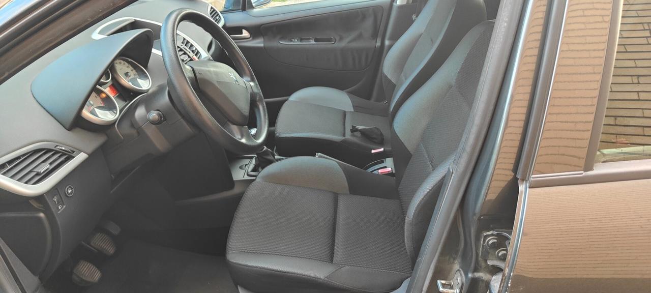 Peugeot 207 1.4 8V 75CV 5p. X Line ECO GPL