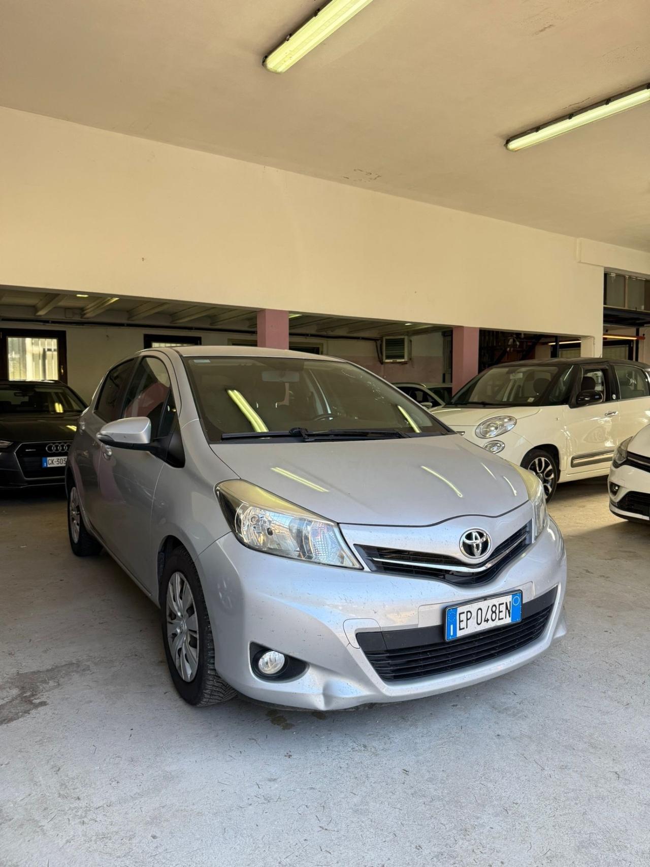 Toyota Yaris 1.4 D-4D 5 porte Lounge