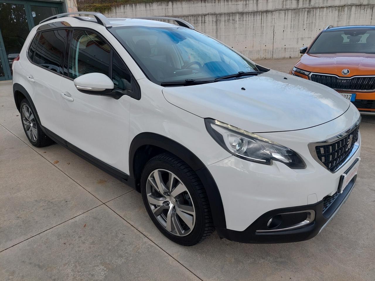 Peugeot 2008 BlueHDi 100cv Allure