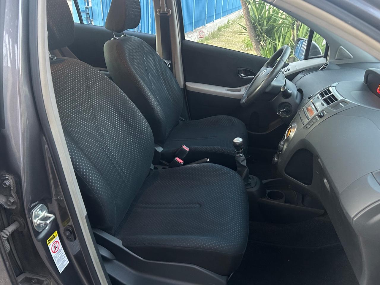 Toyota Yaris 1.3 benzina 2010