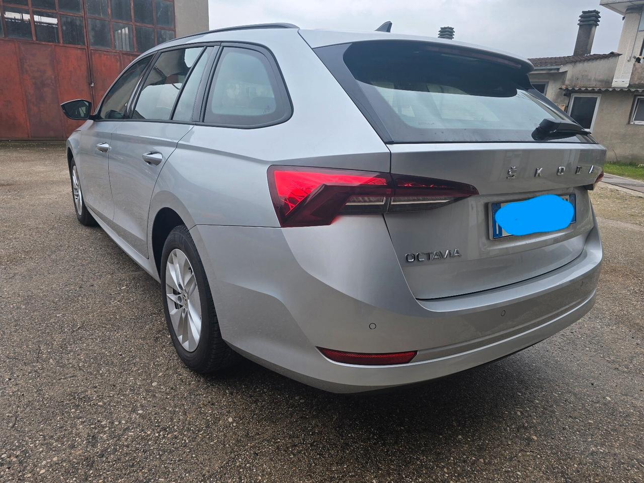 Skoda Octavia 2.0 TDI EVO SCR DSG Wagon Style