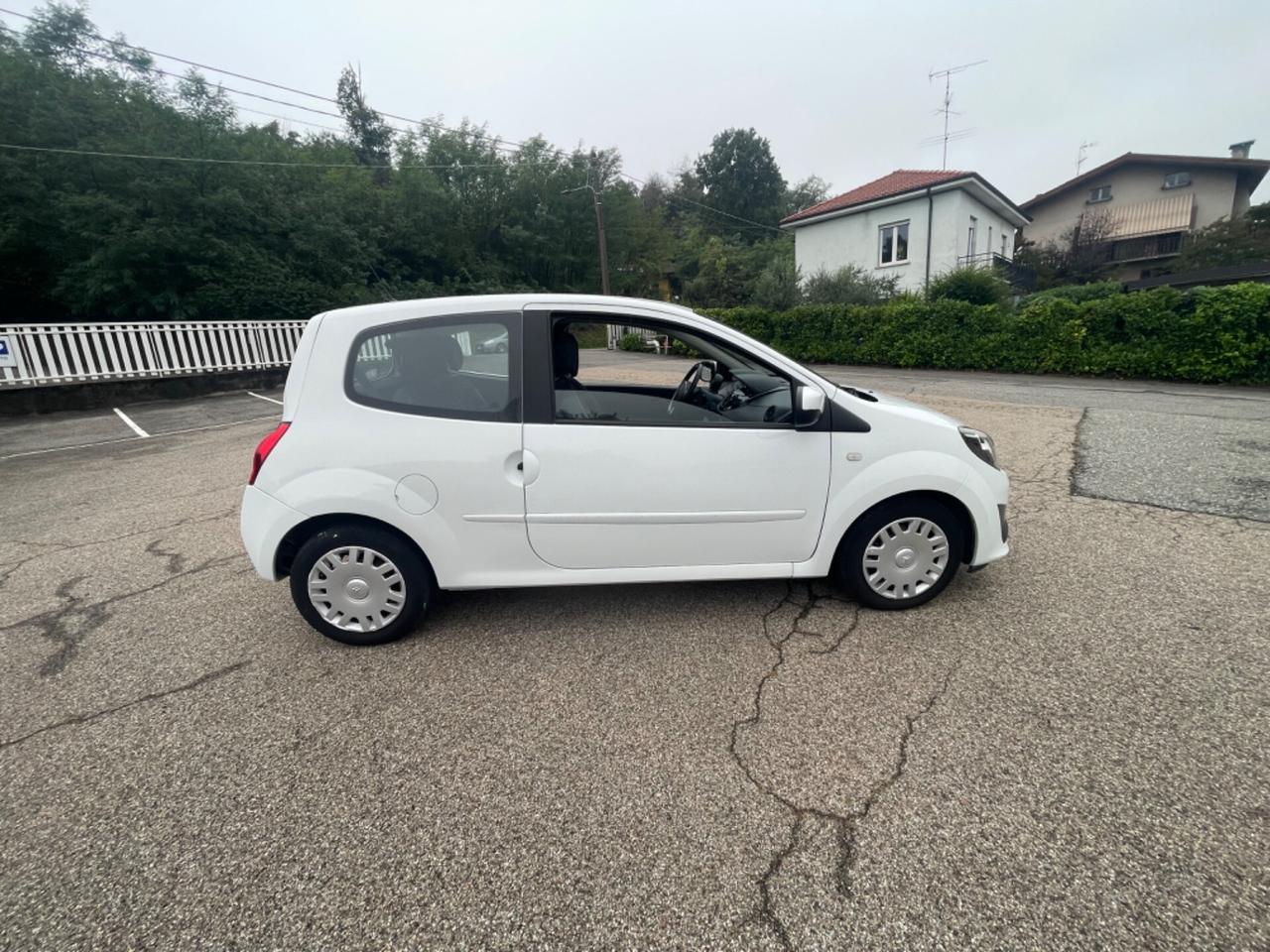 Renault Twingo 1.2 va bene per neopat.