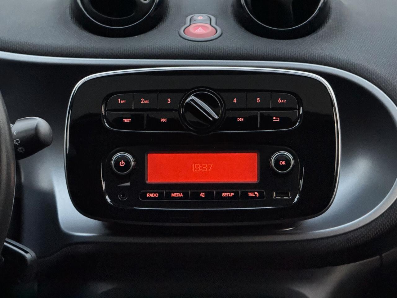 Smart forFour 1.0 Passion 71CV Twinamic TETTO