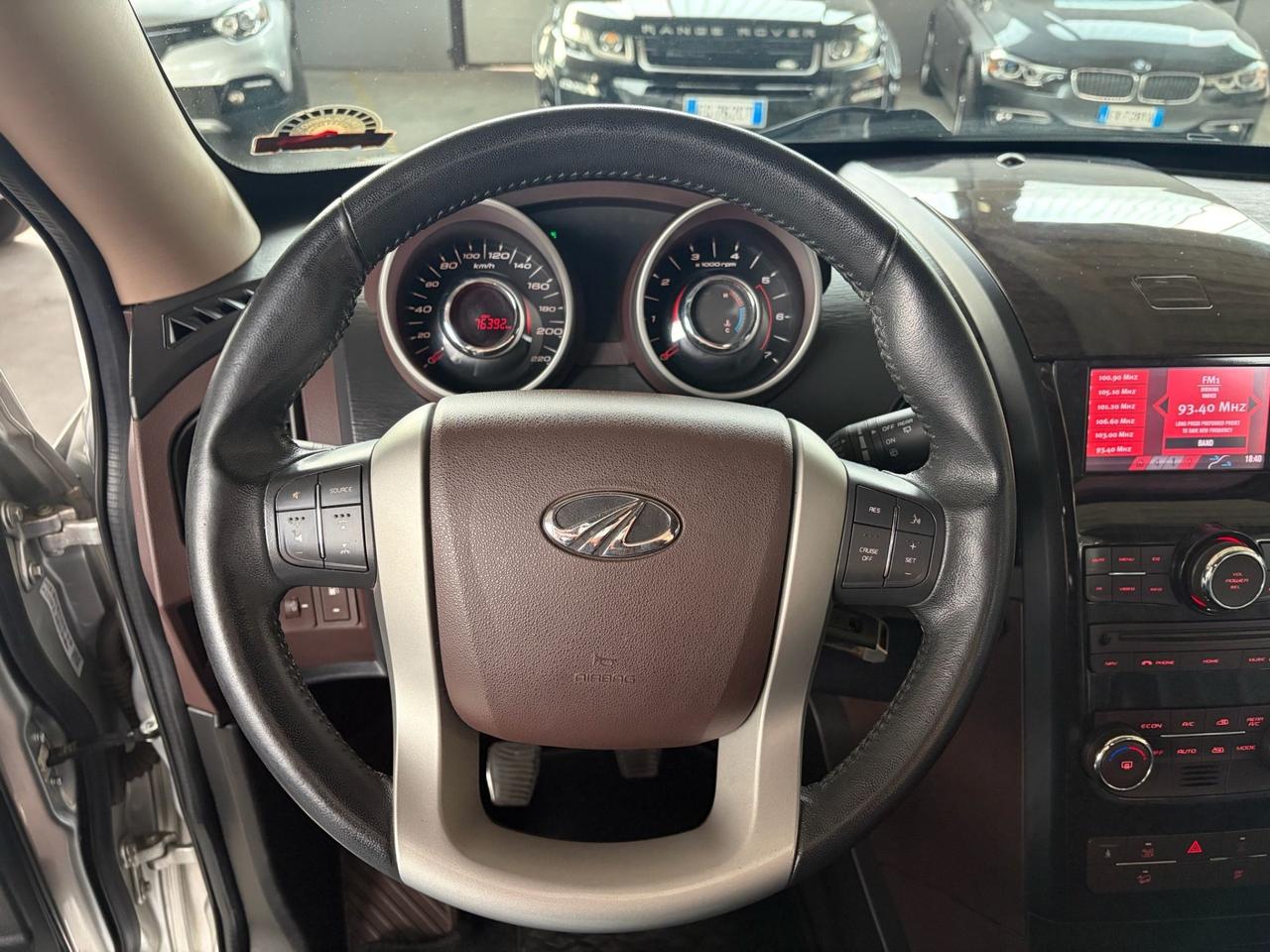 Mahindra XUV500 2.2 16V AWD W8