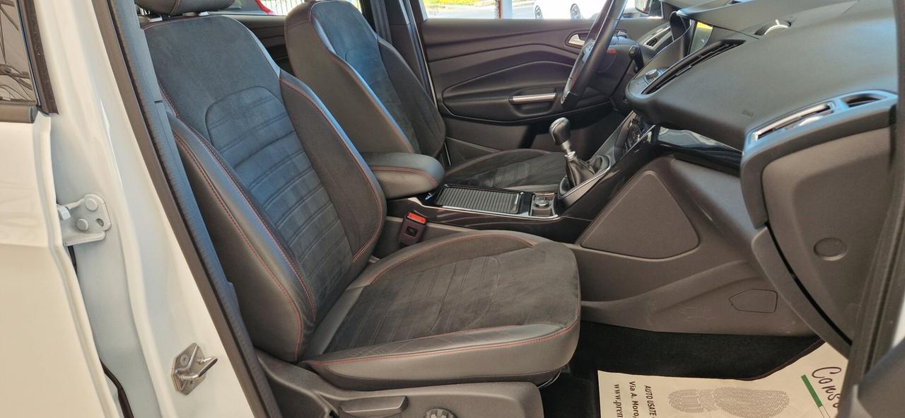 Ford Kuga 1.5 TDCi 120cv 2WD ST-Line X