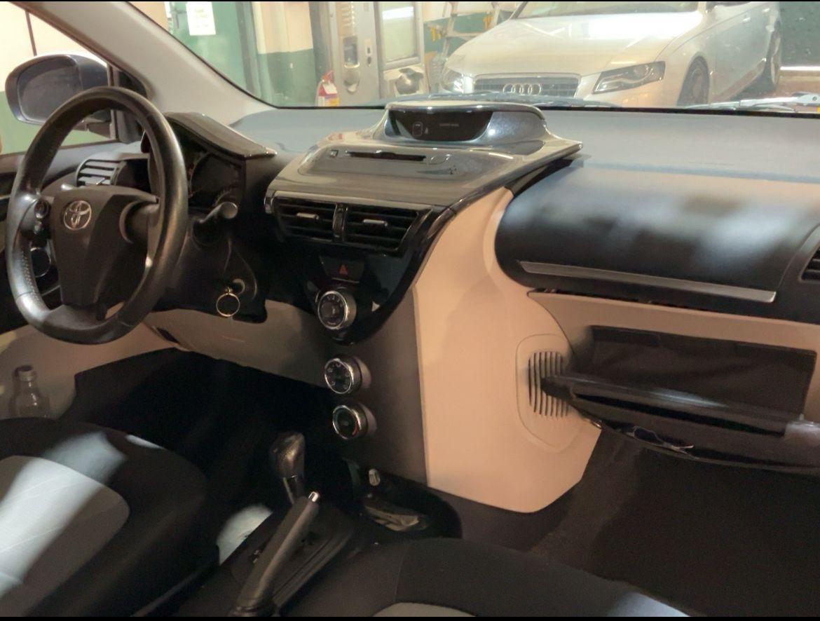 Toyota iQ 1.0 CVT Lounge Euro 5 solo 59000 km