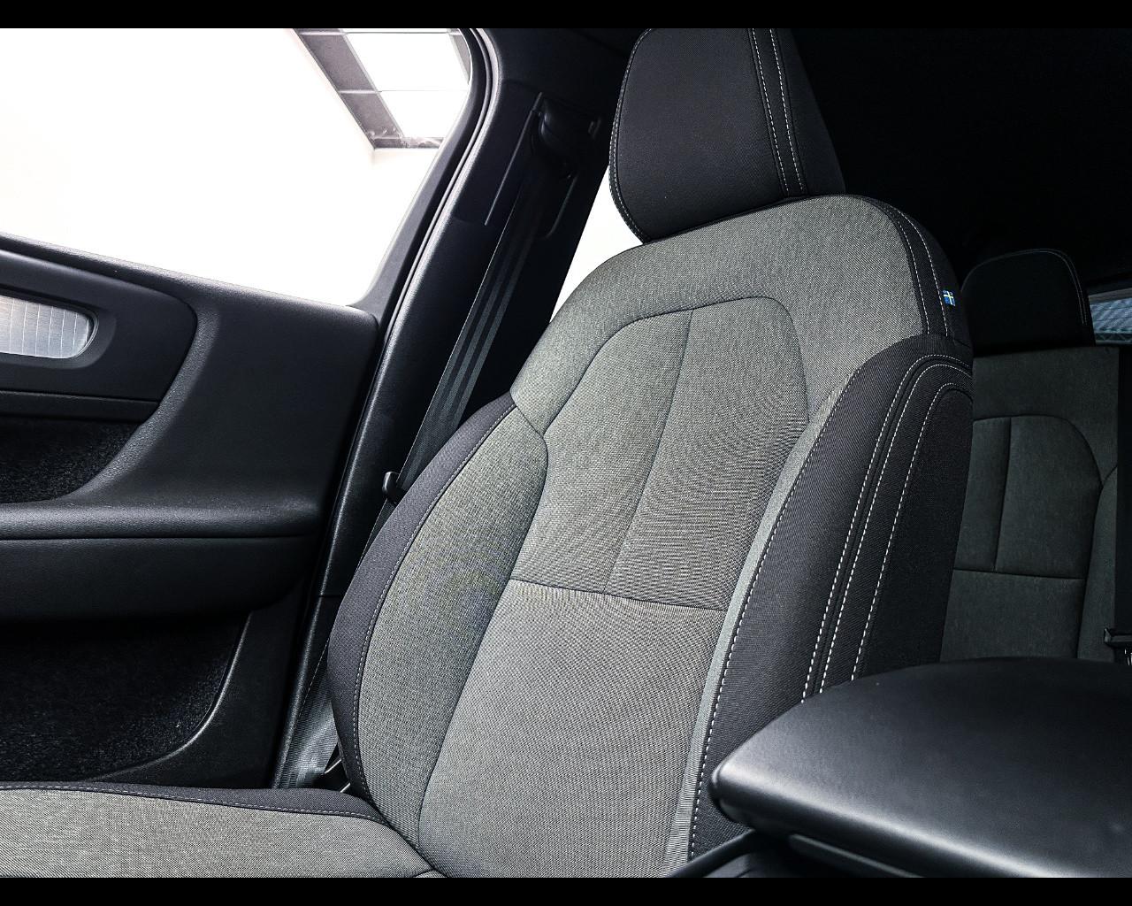 VOLVO XC40 (2017-->) - XC40 B3 automatico Core