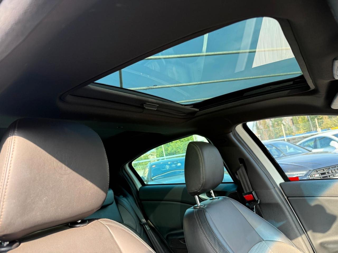 Alfa Romeo Giulietta 2.0 JTDm-2 150 CV TETTO PANORAMICO