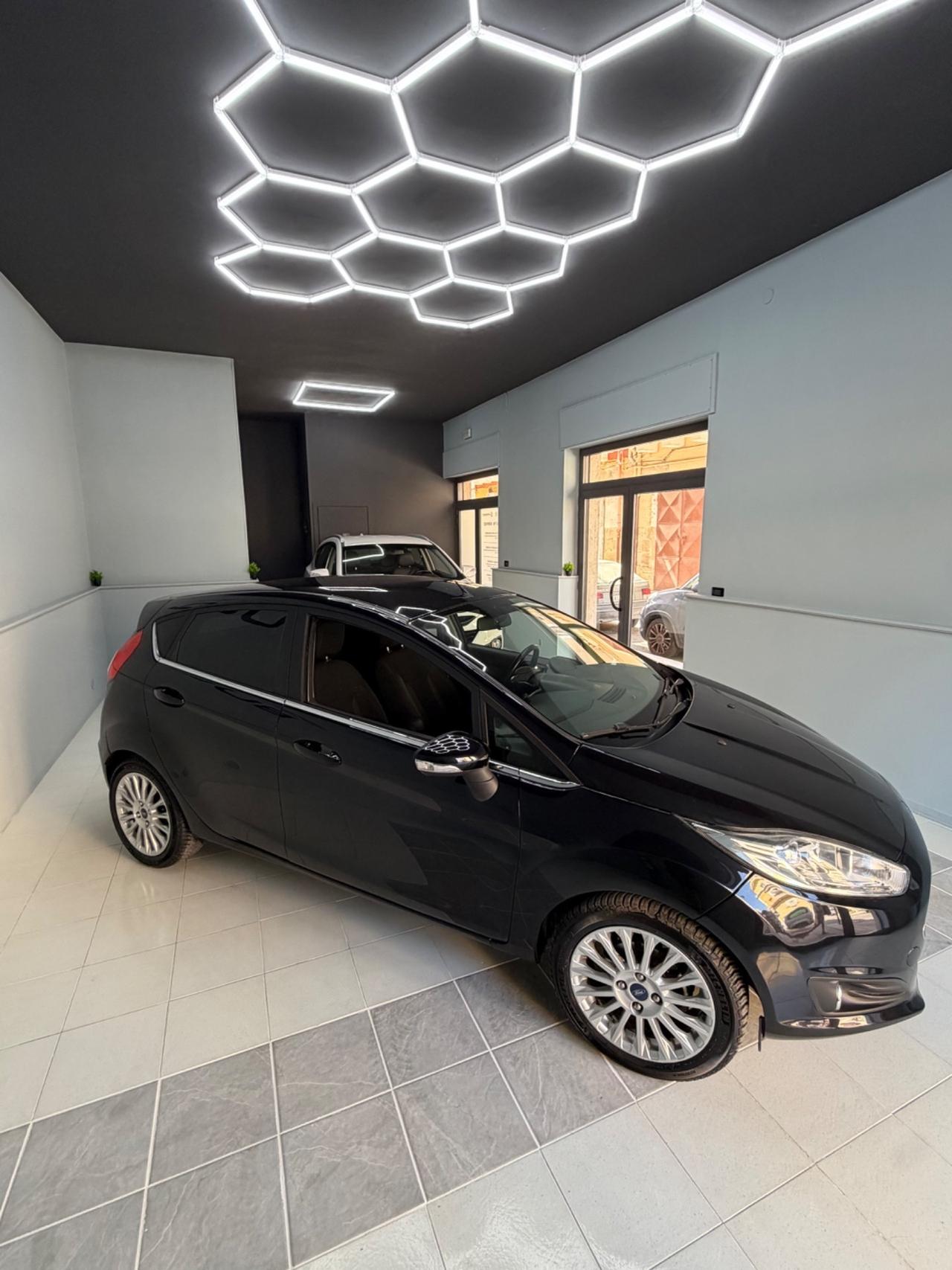 Ford Fiesta 1.5 TDCi 75CV 5 porte Titanium