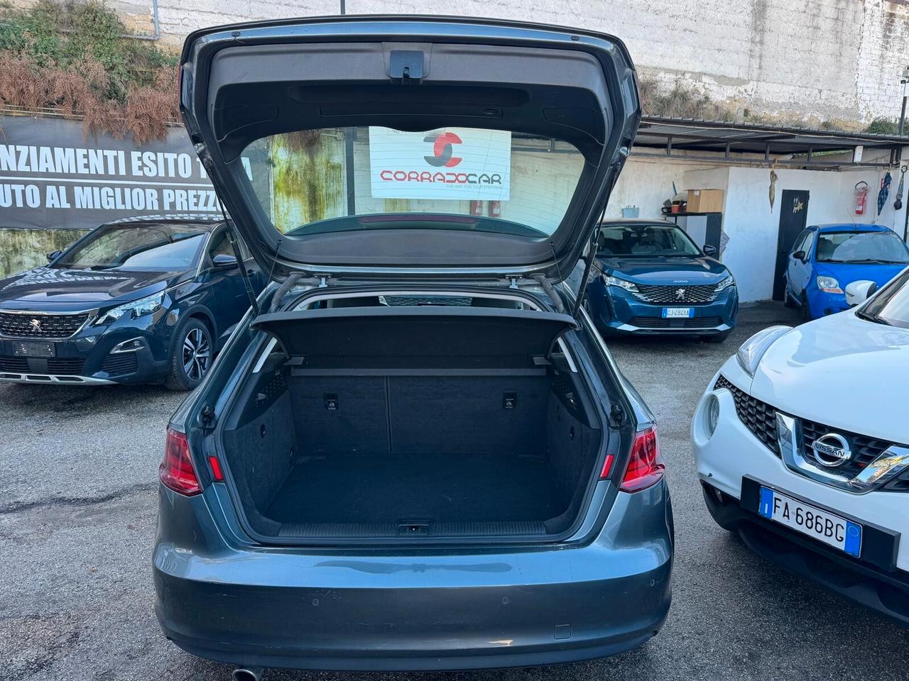 AUDI A3 1.6 TDI 110CV S TRONIC AMBITION NAVI KM156000