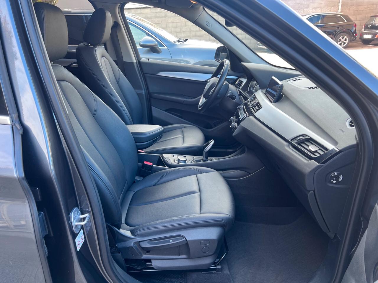 Bmw X1 sdrive16d Business Advantage auto LED/PELLE/NAVI