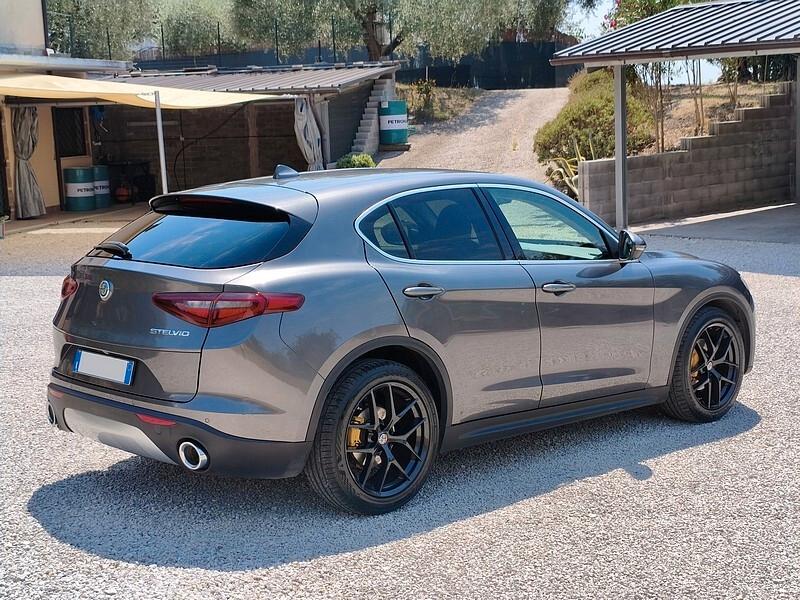 Alfa Romeo Stelvio Executive 2.2 Td Rwd
