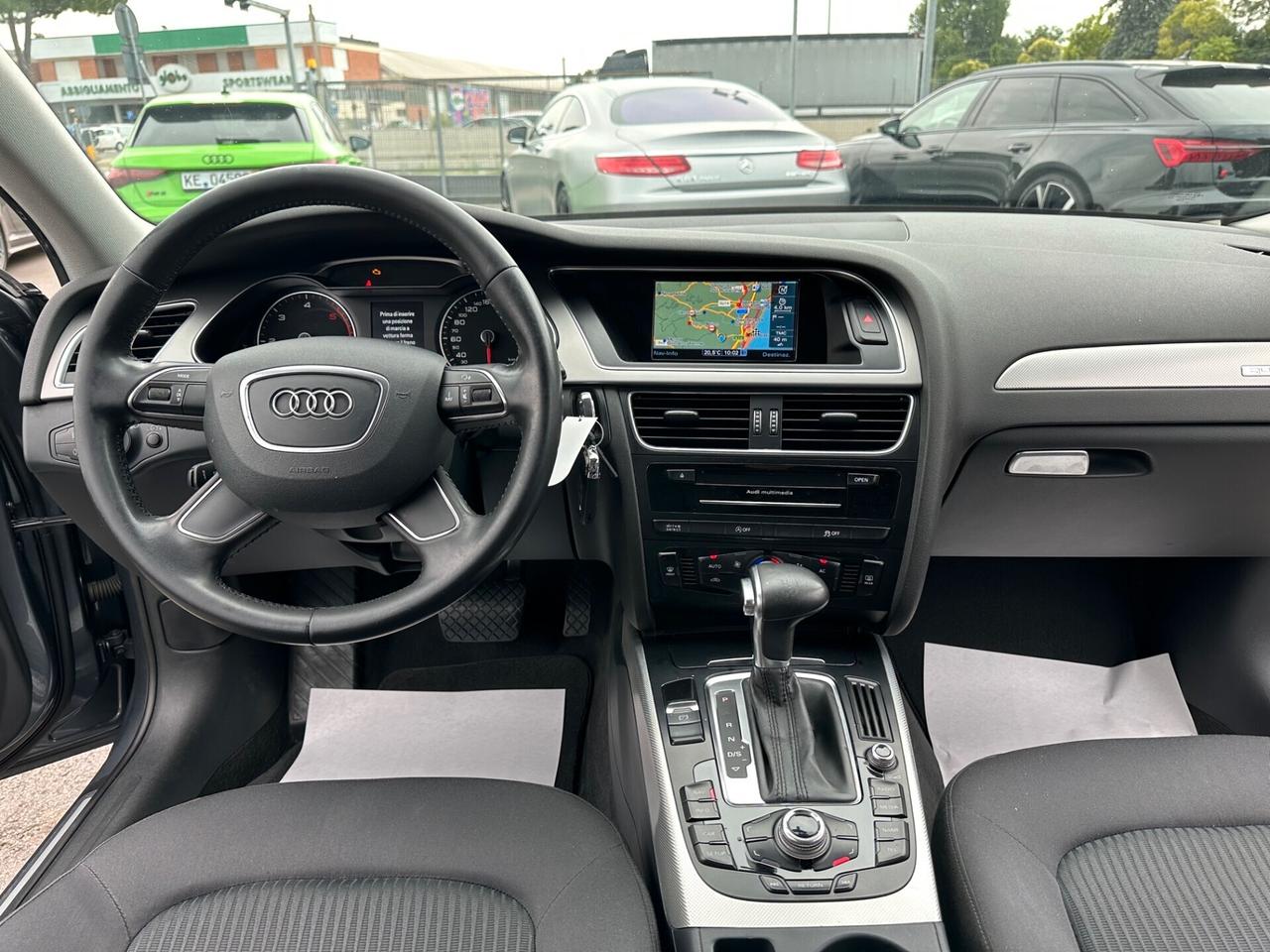 Audi A4 Avant 2.0 TDI 177 CV quattro S tronic /KM DOC/DISTRIB. OK