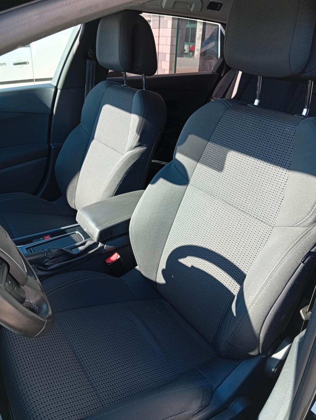 Peugeot 508 BlueHDi 120 EAT6 S&S SW Allure