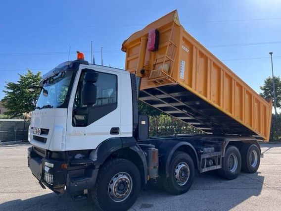 Autocarro ribaltabile Iveco Trakker 450