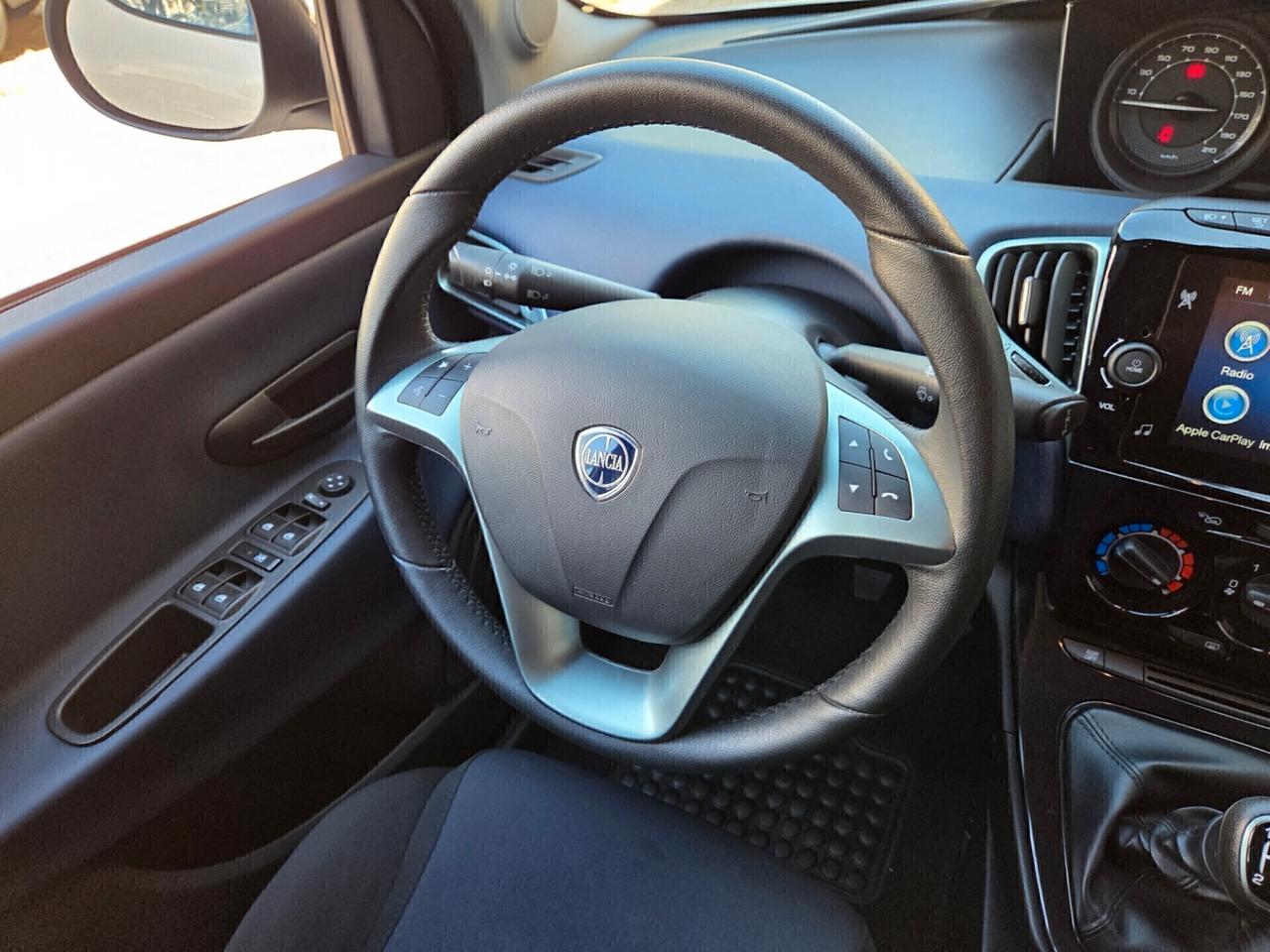 Lancia Ypsilon 1.0 Hybrid 5 porte S&S Platino