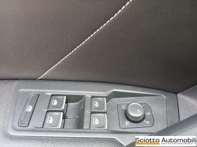 VOLKSWAGEN Tiguan 2.0 TDI 150 CV SCR DSG R-Line