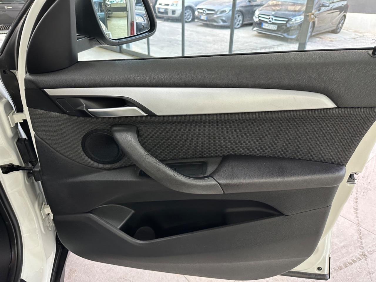 Bmw X1 sDrive18d Advantage AUTOM Tetto 2016