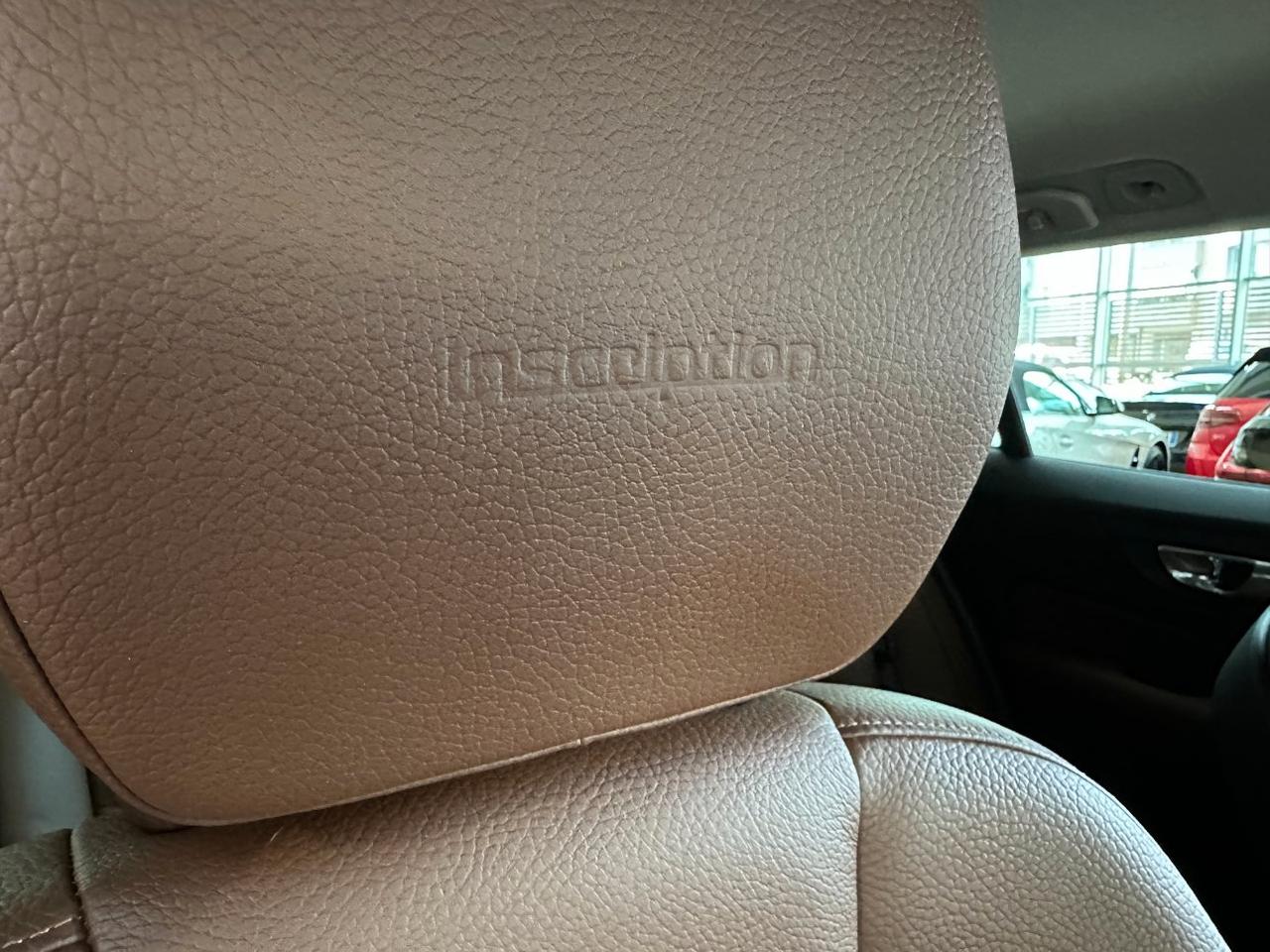 Volvo V60 2.0 d4 Inscription geartronic-19"-Carplay-Camera-Pelle