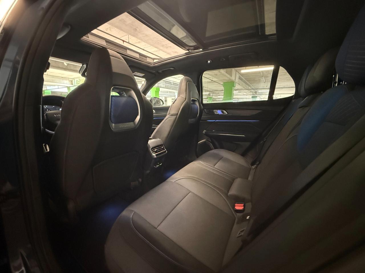 Lynk&co 01 PHEV More