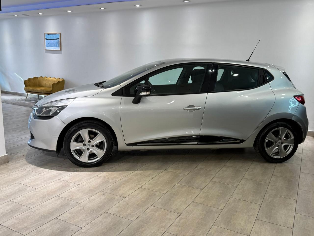 Renault Clio BENZINA/GPL 1.2 75CV 5P INTENSE