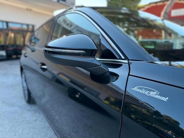 Skoda Superb 2.0 TSI DSG 4x4 Wagon Laurin&Klement