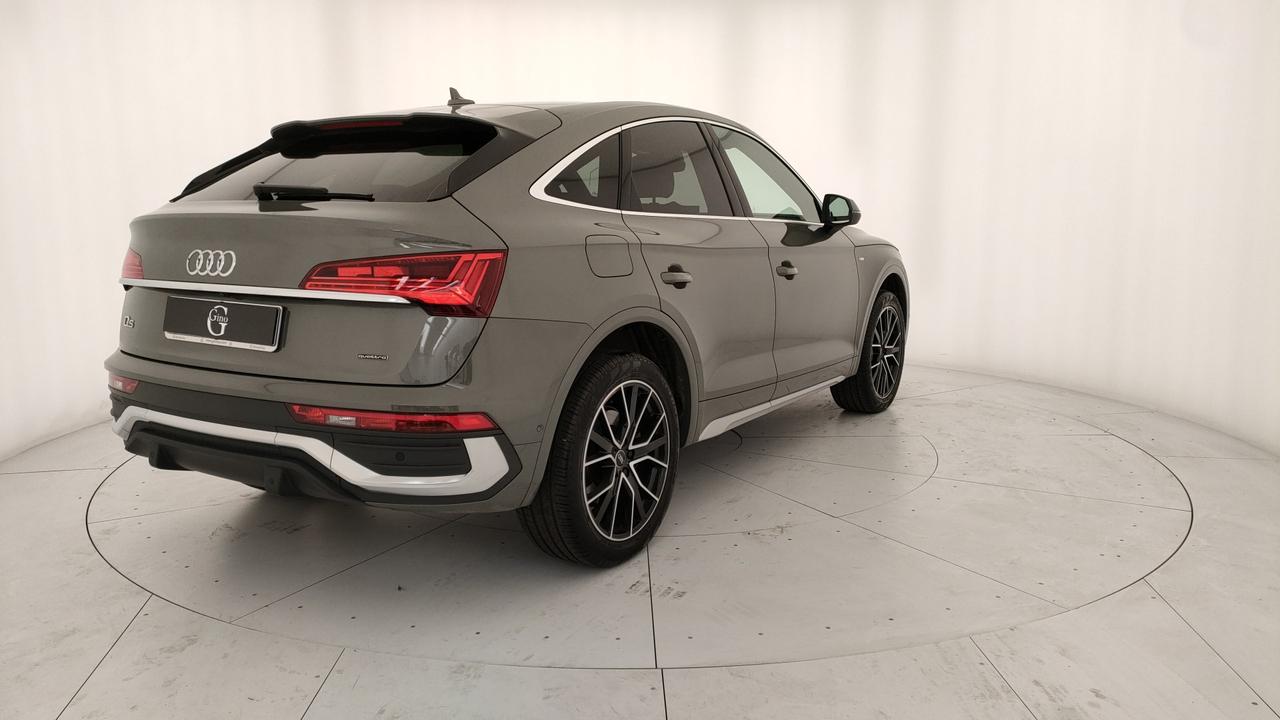 AUDI Q5 Sportback 40 2.0 tdi mhev 12V S lin