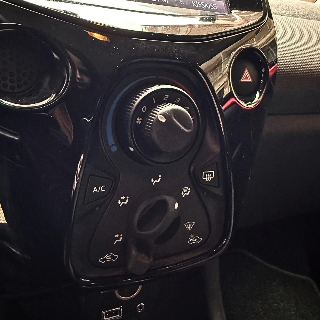 Peugeot 108 VTi 72 S&S 5 porte Allure