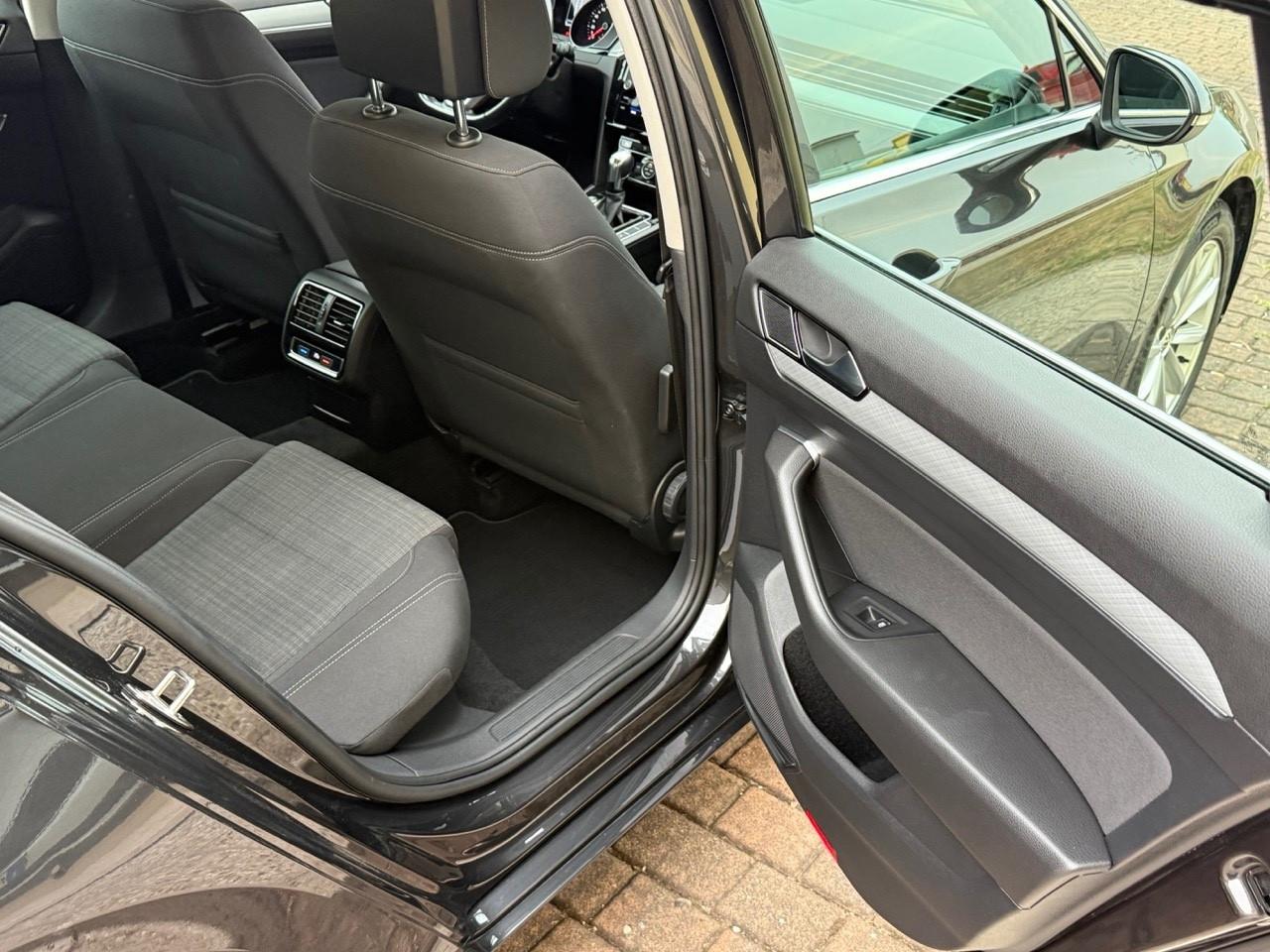 VW PASSAT 2.0D 150CV EVO DSG KEYLESS/CAMERA
