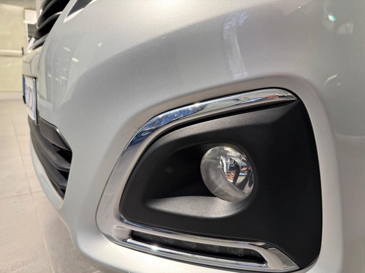 PEUGEOT 108 VTi 72 5 porte Allure