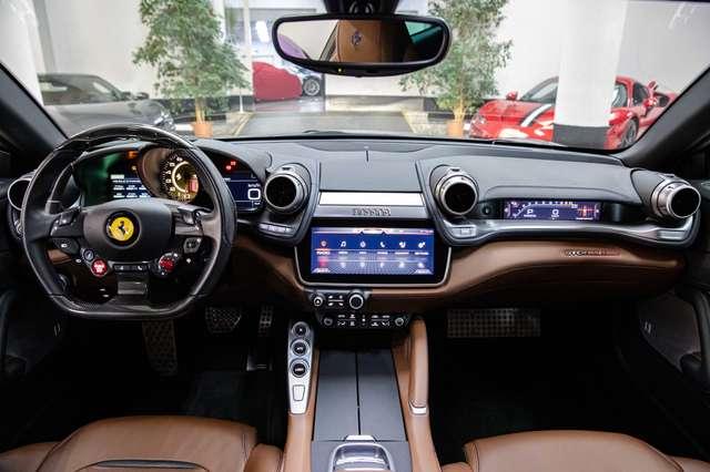 Ferrari GTC4 Lusso CARBON+LEDS|DUAL VIEW|LIFT SYSTEM|SBL|HIFI