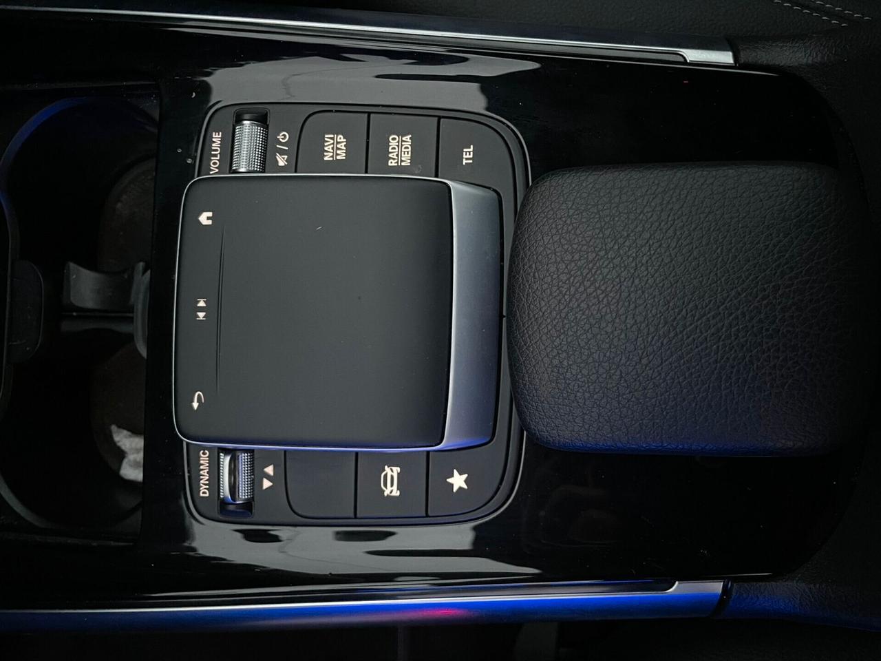 MERCEDES GLA 200d SPORT 150cv AUT